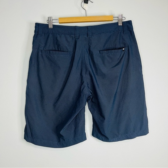 Travis Mathew Vintage Indigo Carsbad Golf Shorts 32W - Picture 6 of 6